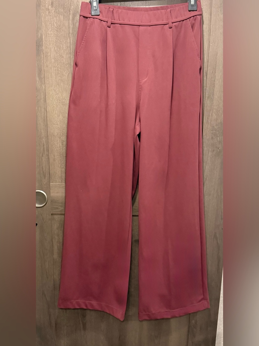 HALARA Wide-Leg High-Rise Pants in Burgandy